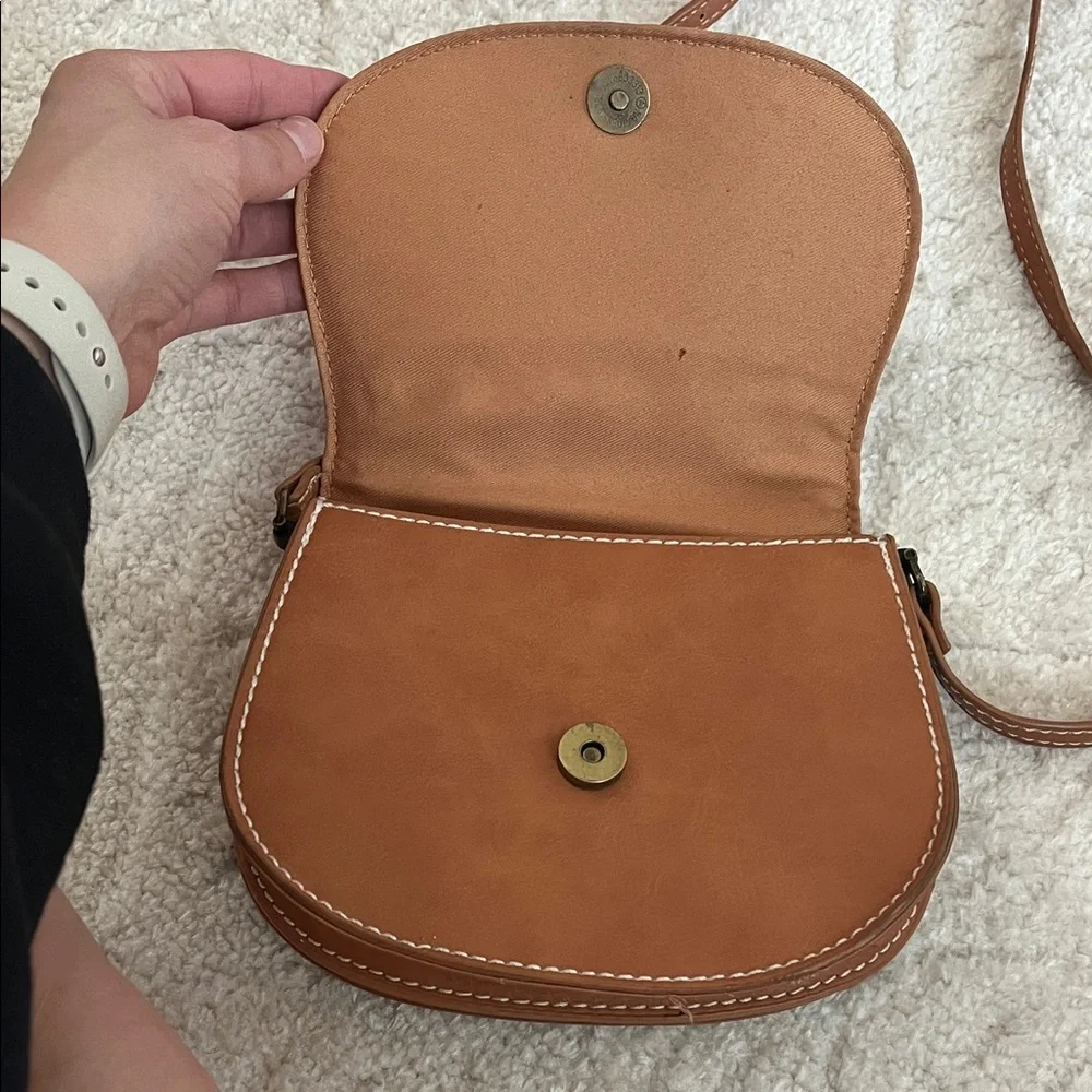 Universal Thread Brown Crossbody Bag - Picture 4 of 8